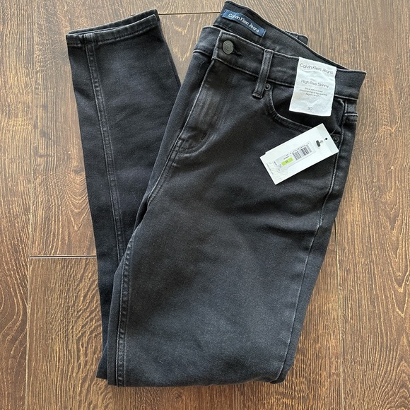 NWT Calvin Klein Jeans - High Rise Skinny Jeans - Picture 4 of 5